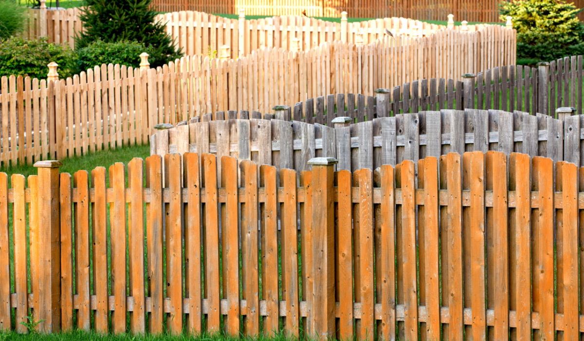 11 Tips For Building A Backyard Fence